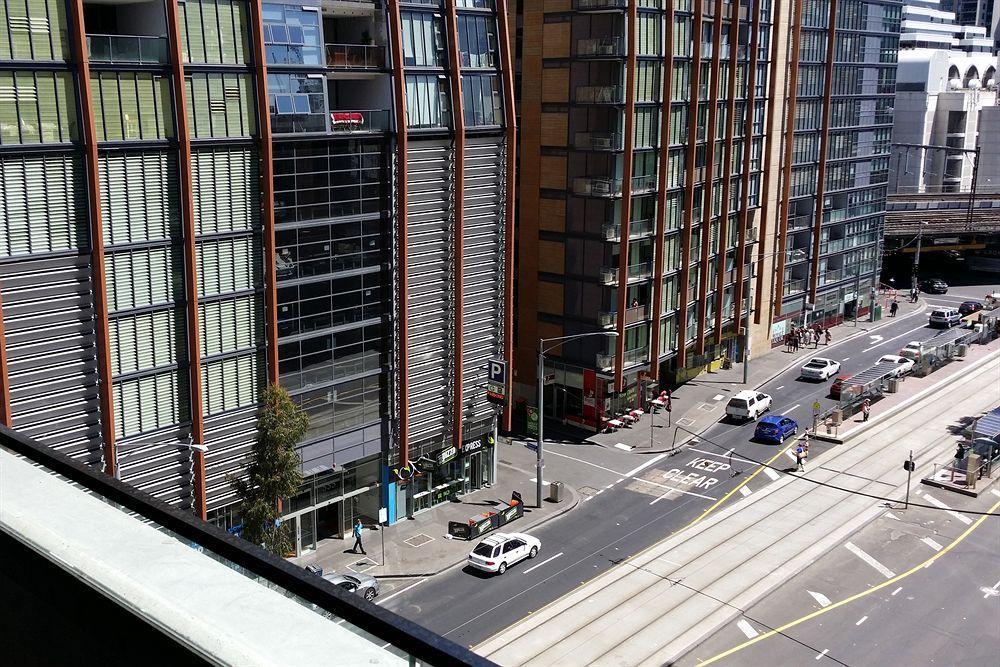 Aura On Flinders Serviced Apartments Melbourne City Exterior foto
