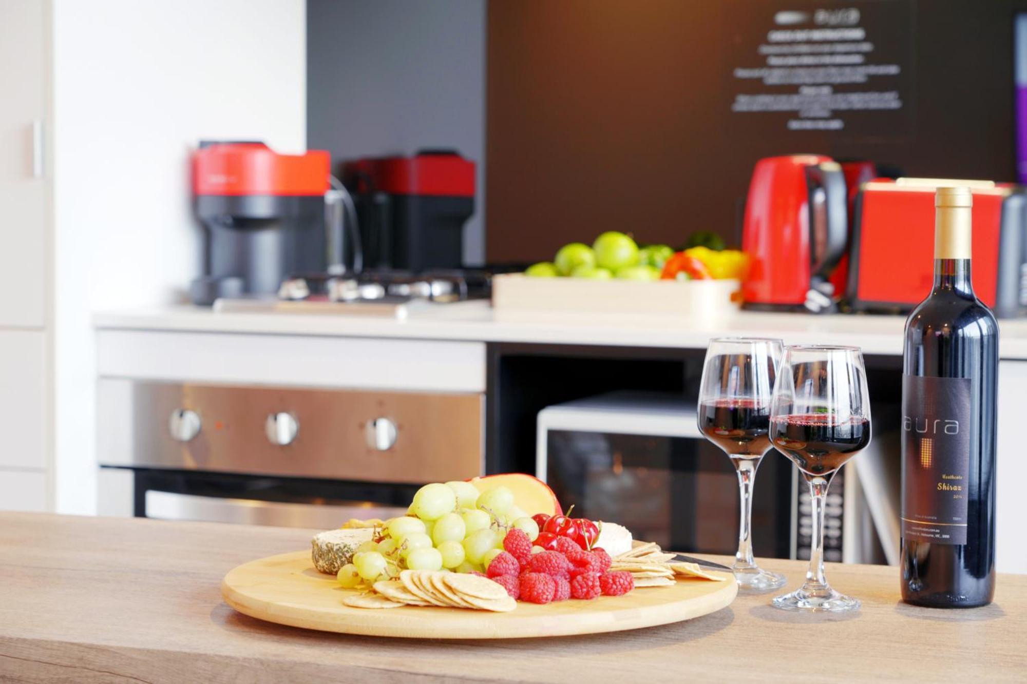 Aura On Flinders Serviced Apartments Melbourne City Exterior foto