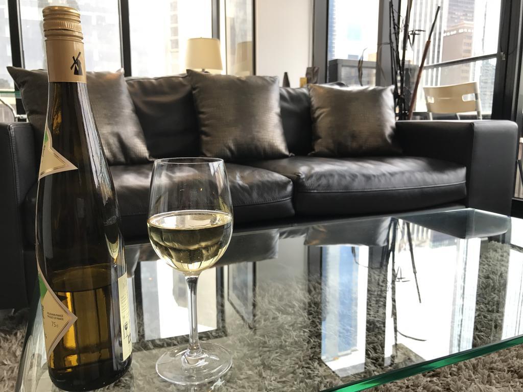 Aura On Flinders Serviced Apartments Melbourne City Exterior foto